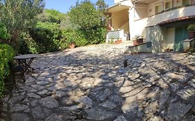 Bilocale A Due Passi Dal Mare Immerso Nel Verde